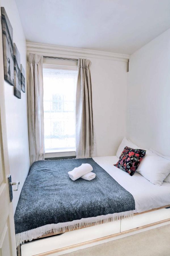 Piccadilly Circus Suites London Exterior foto