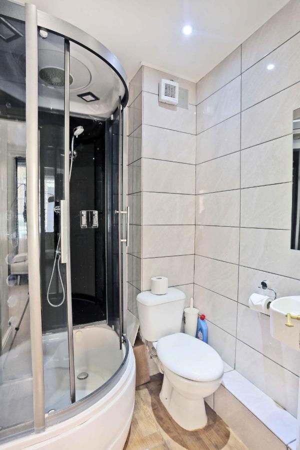 Piccadilly Circus Suites London Exterior foto